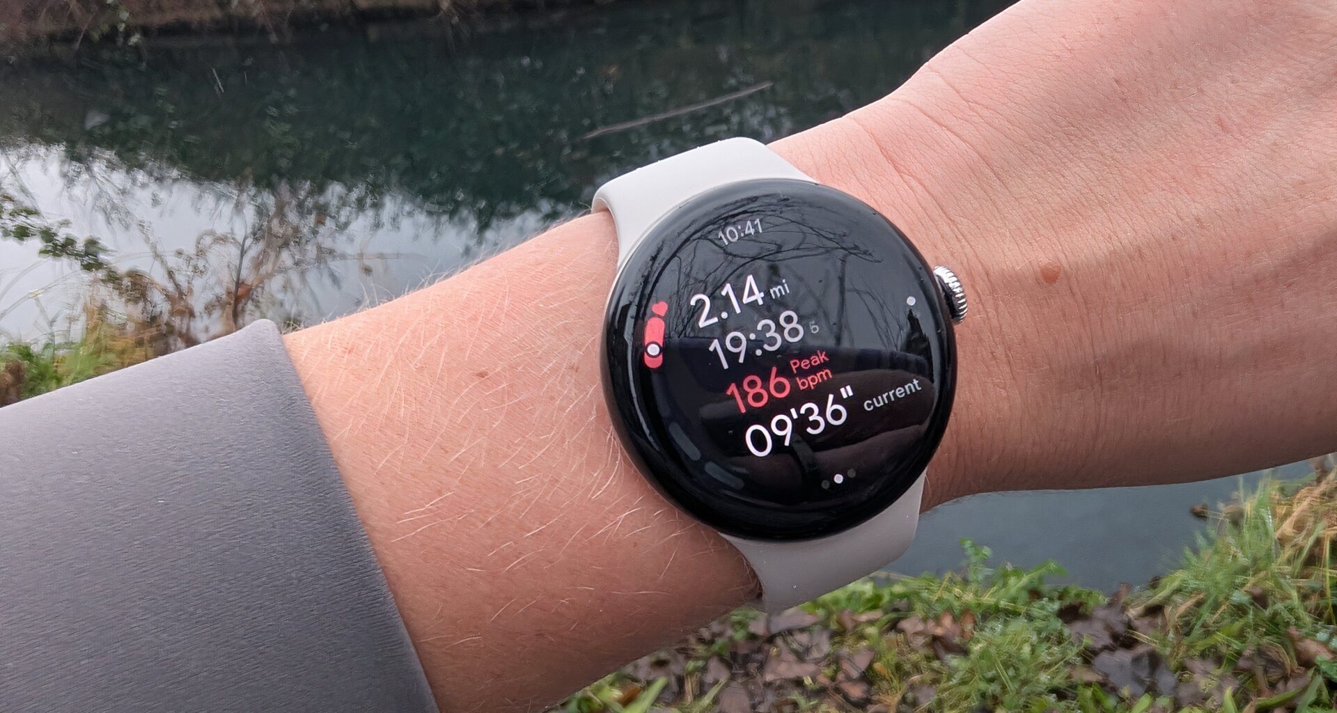 Make the best out of yout smartwatch by enabling these features before your next trip