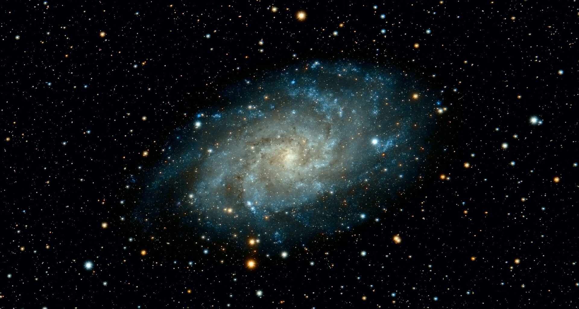 Do 'completely dark' dark matter halos exist?