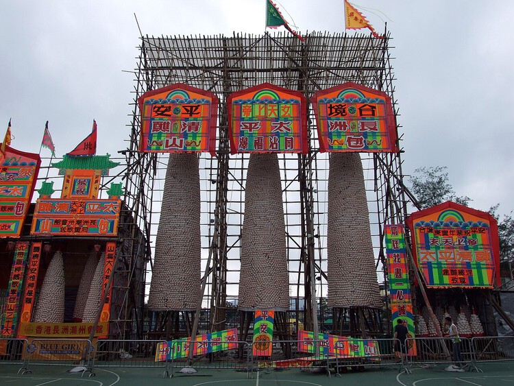 From Common Sight to Cultural Symbol: The Rise and Decline of Bamboo Scaffolding in Hong Kong - Image 10 of 20