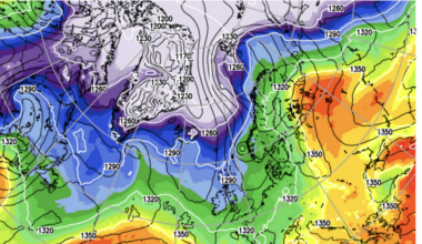 Easter SNOW to hit Britain with temperatures plunging to -3C as unexpected Arctic freeze strikes