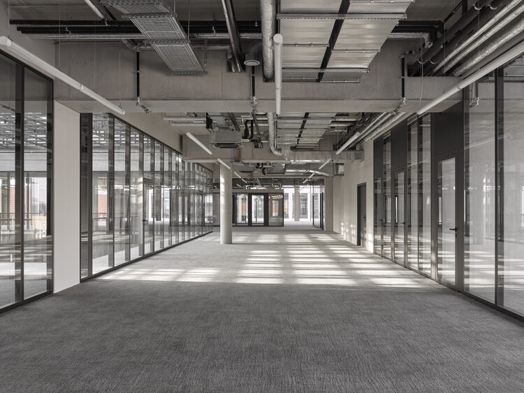 Kalle Neukoelln Department Store Revitalization / Max Dudler - Image 3 of 14
