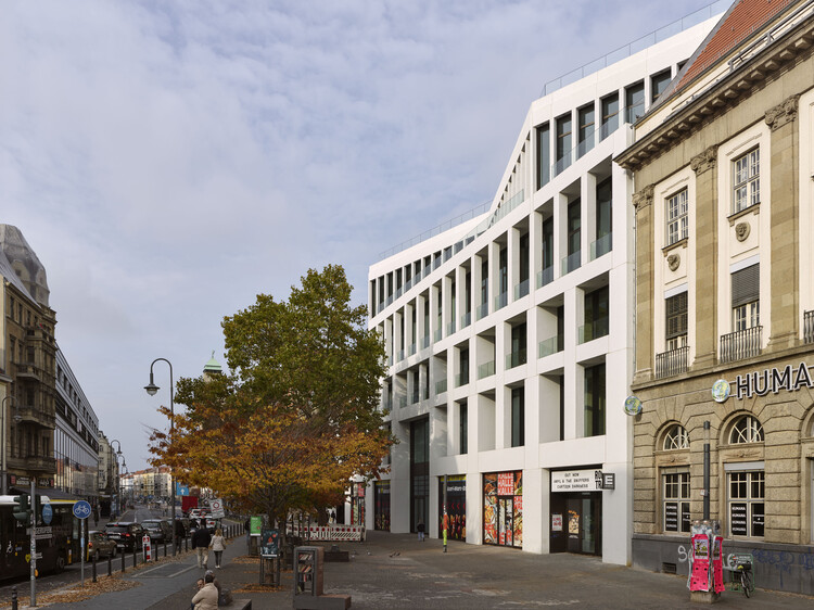 Kalle Neukoelln Department Store Revitalization / Max Dudler - Exterior Photography