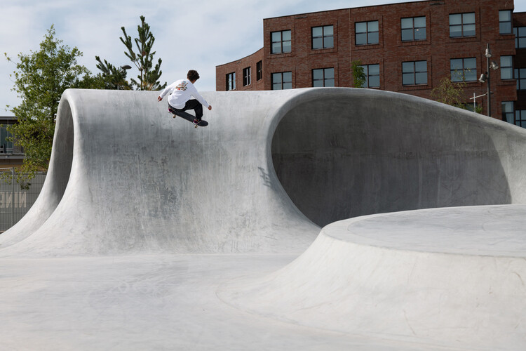 Inclusion, Encounter, and Creativity in Public Spaces: The Role of Skateboarding in the Pursuit of Urban Wellbeing - Image 5 of 28