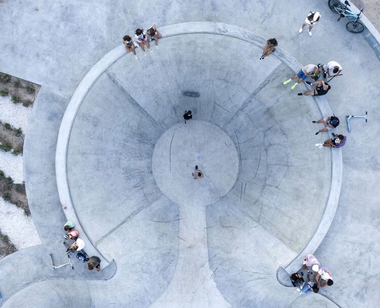 Inclusion, Encounter, and Creativity in Public Spaces: The Role of Skateboarding in the Pursuit of Urban Wellbeing - Image 4 of 28