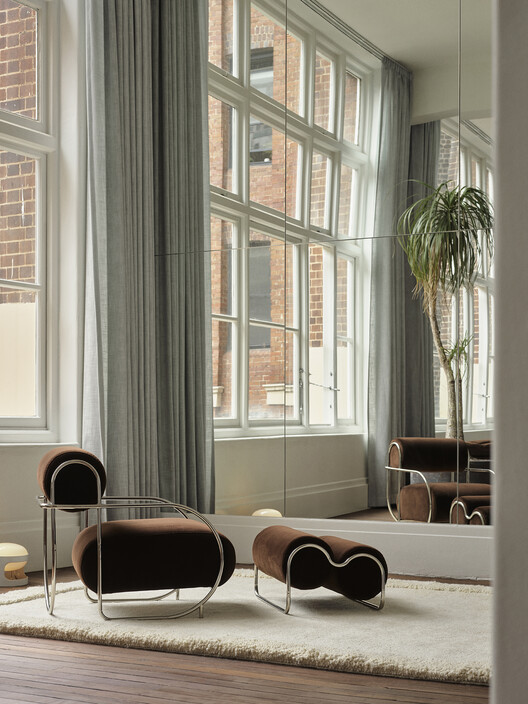 The Rental 2.0 / Ellison Studios - Interior Photography, Chair