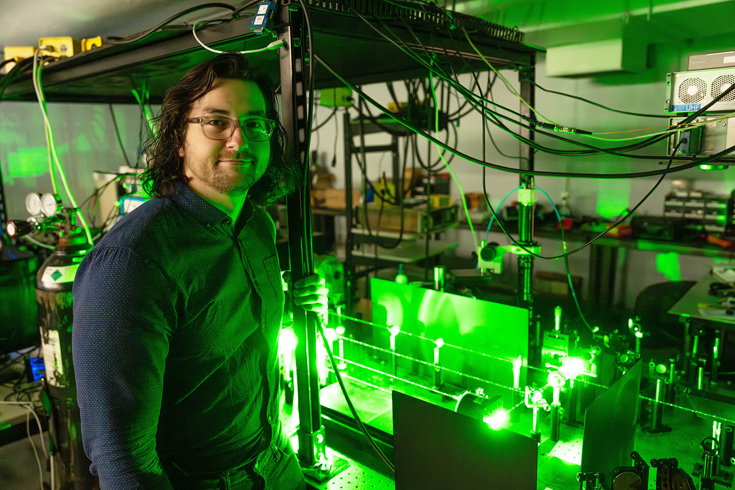 Crystal waves enable ultrafast heat transfer for cooler electronics