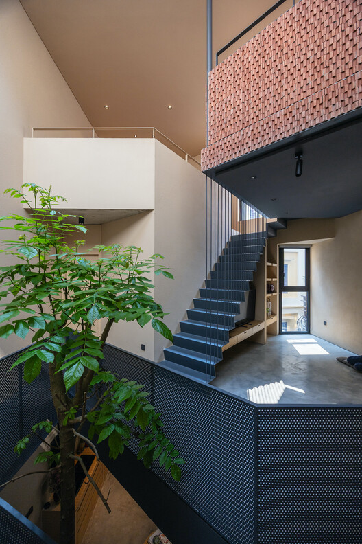 Linh Nam House / TOOB STUDIO - Image 2 of 28