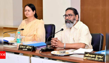 Hemant led 11-member delegation to leave for investment tour to Spain, Sweden from today