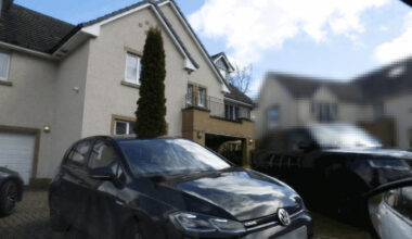 Gangland thugs torch plush Edinburgh pad of Mark Richardson's pal as three other homes firebombed nearby