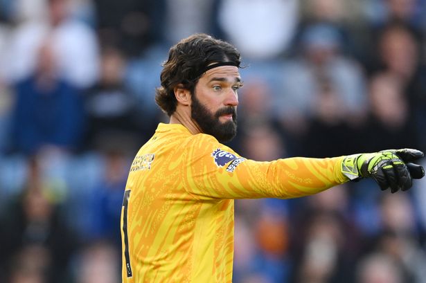 Alisson Becker instructing his Liverpool teammates