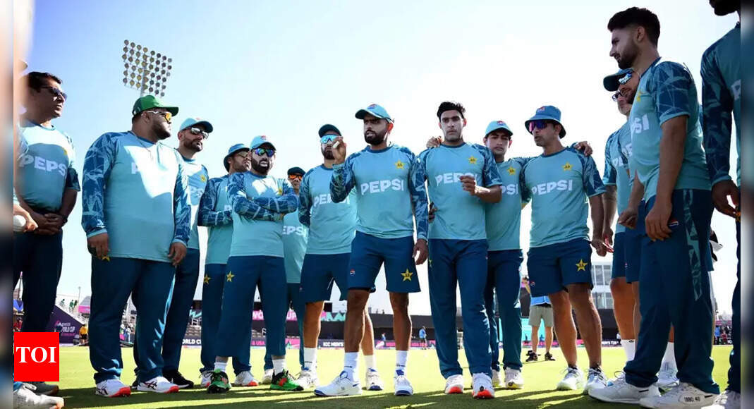 Former Pakistan coach's pay dispute heats up; PCB issues strong statement | Cricket News
