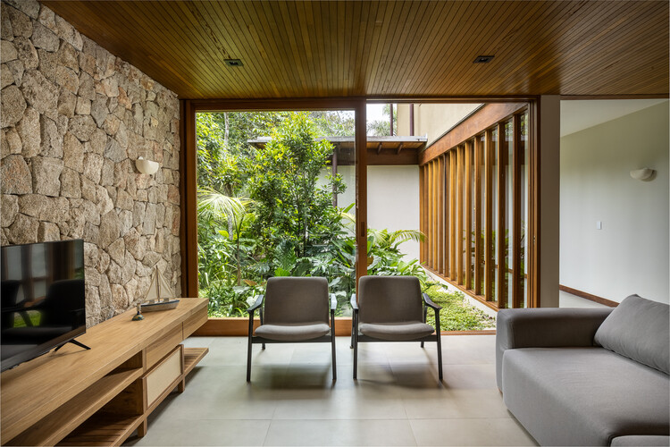 ISA Residence / Pitta Arquitetura - Interior Photography, Living Room, Wood, Chair