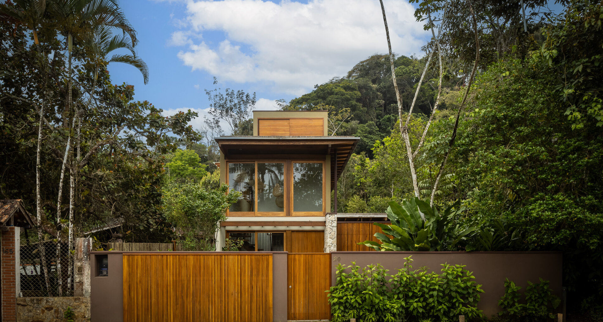 ISA Residence / Pitta Arquitetura
