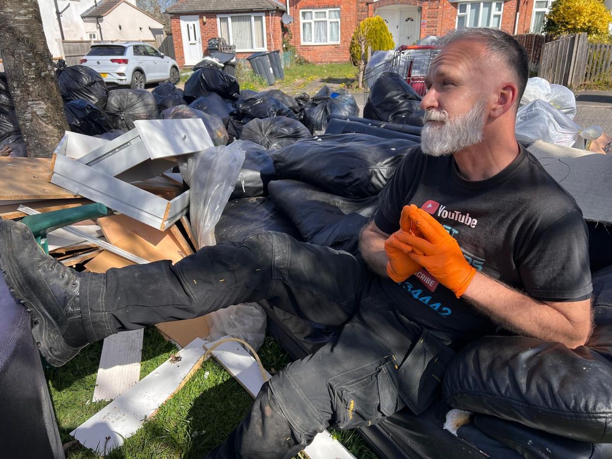 Christan Hems of Pest Interceptors