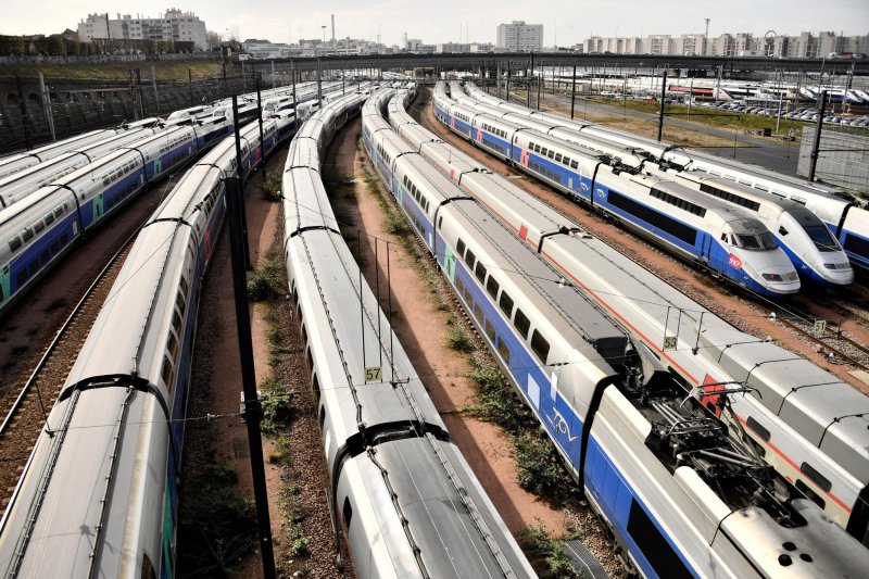 France braces for widespread rail strikes in early May