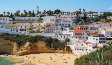 Britons in Portugal must hold correct documents or face 'difficulties' upon EU travel system launch