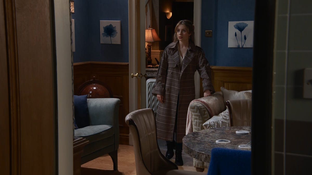 preview for Coronation Street - Jenny begs Daisy not to leave (ITV)