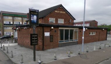 Six 'dodgy' Greater Manchester pubs that people were wary of drinking in for good reason