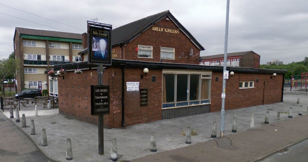 Six 'dodgy' Greater Manchester pubs that people were wary of drinking in for good reason