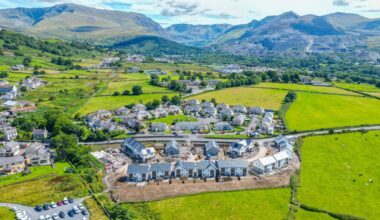 Second home owners in Wales trapped in 'living hell' as house prices tumble leaving them stuck with soaring costs