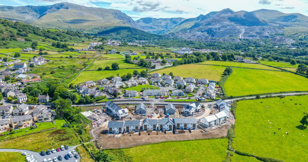 Second home owners in Wales trapped in 'living hell' as house prices tumble leaving them stuck with soaring costs