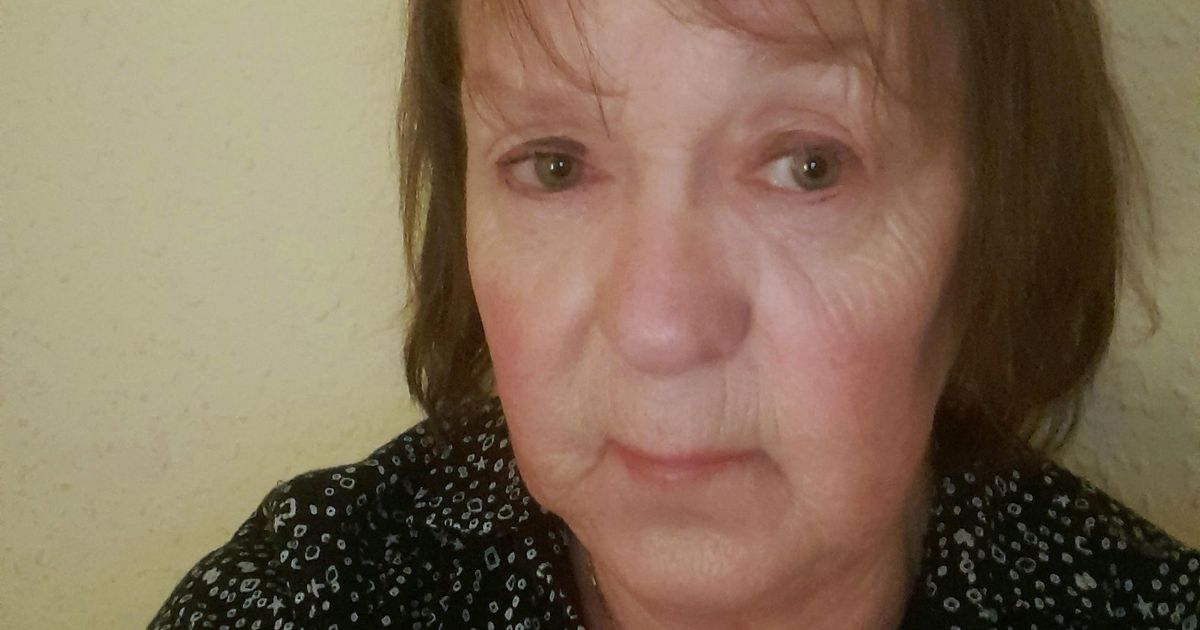 Mum 'really upset' after Manchester theatre calls her as she headed to show