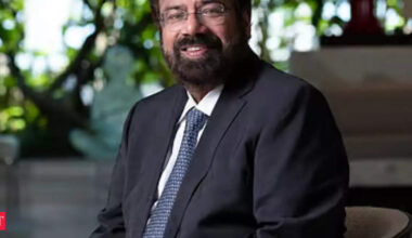 ‘Buy portfolio, not popcorn’: Harsh Goenka’s witty advice amid market turmoil