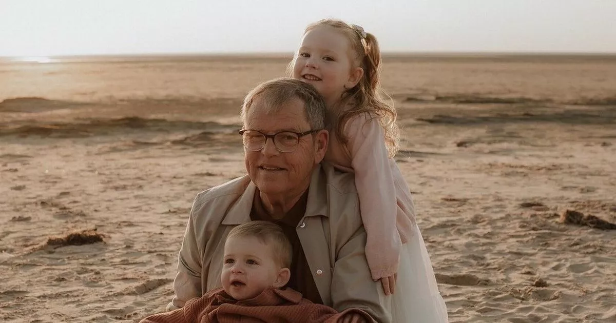 'Doctors told me to tell my deaf dad he's got cancer'
