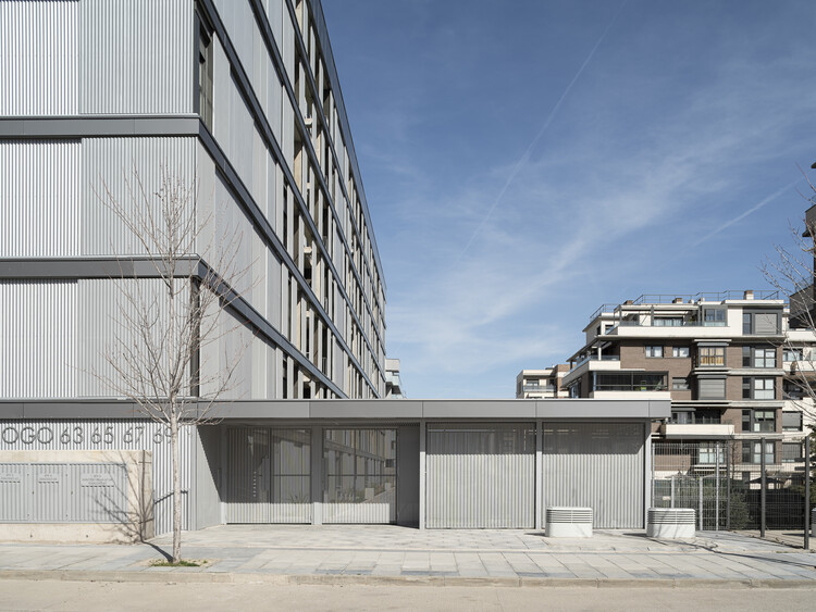 116 Public Housing Units in Madrid / UNIA ARQUITECTOS + FAU ARQUITECTOS - Image 2 of 16