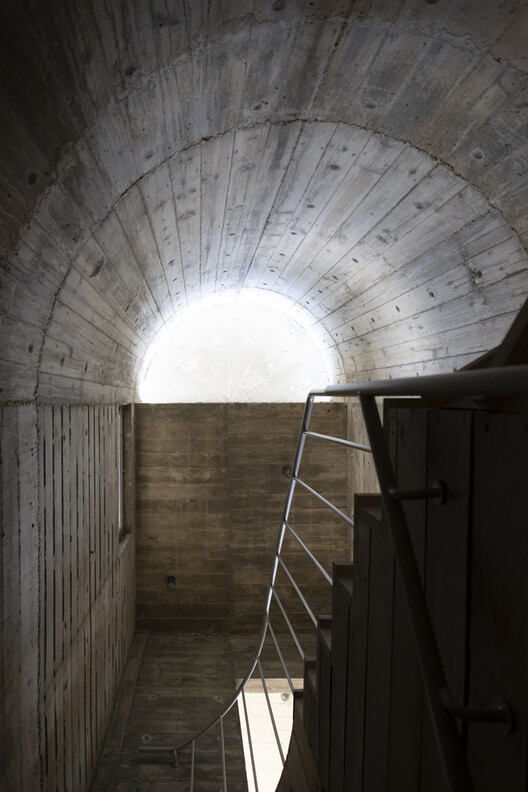 The Colonial Legacy of Concrete in the Global South - Image 3 of 8