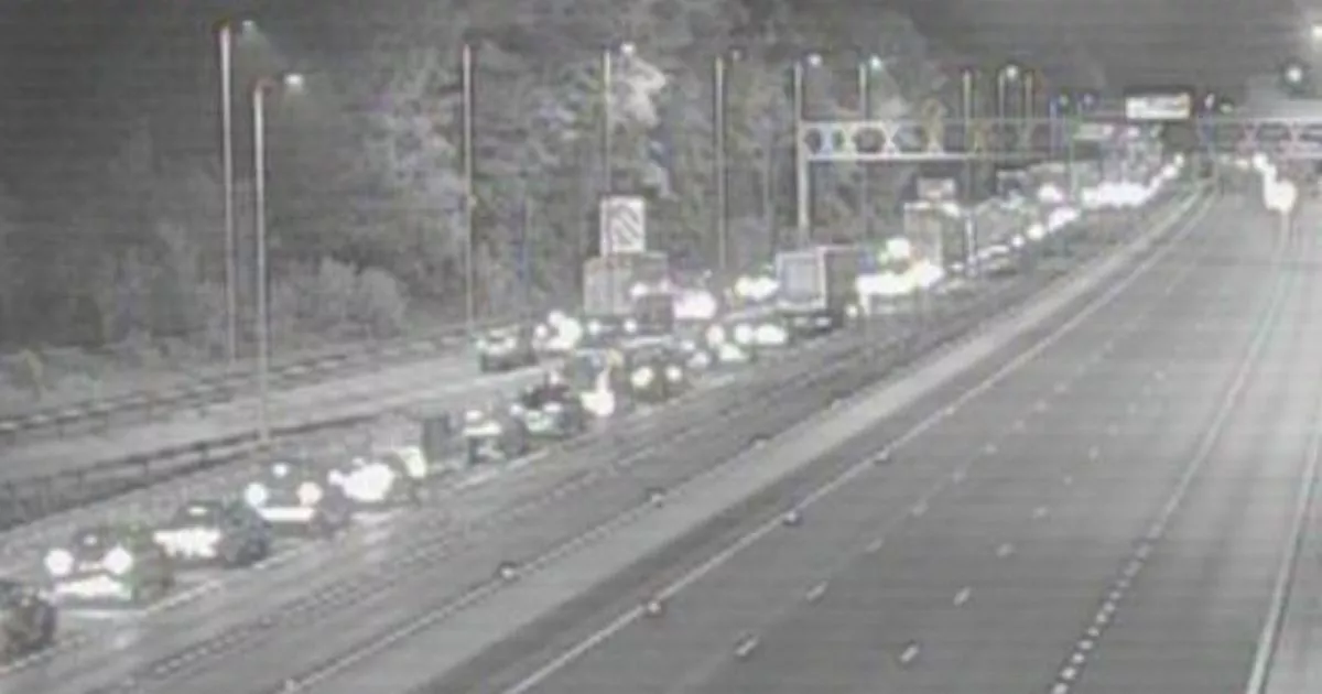 M6 traffic diversion route as 'serious' crash leaves motorway closed in Merseyside
