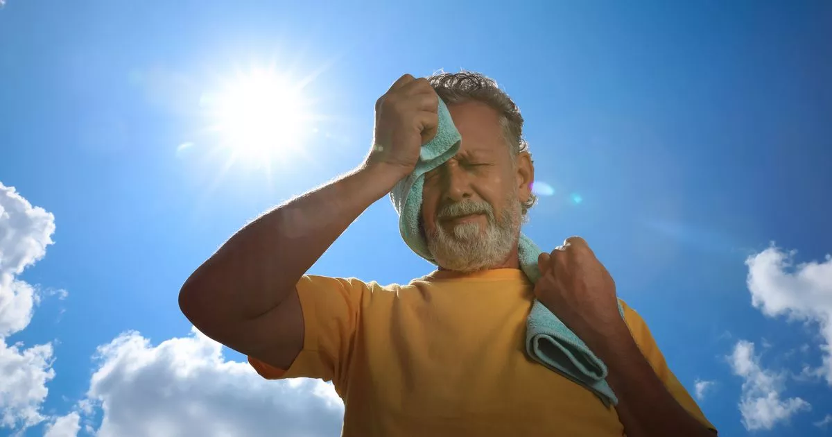 NHS 'be safe' warning ahead of 'mini heatwave' as temperatures set to hit 27C
