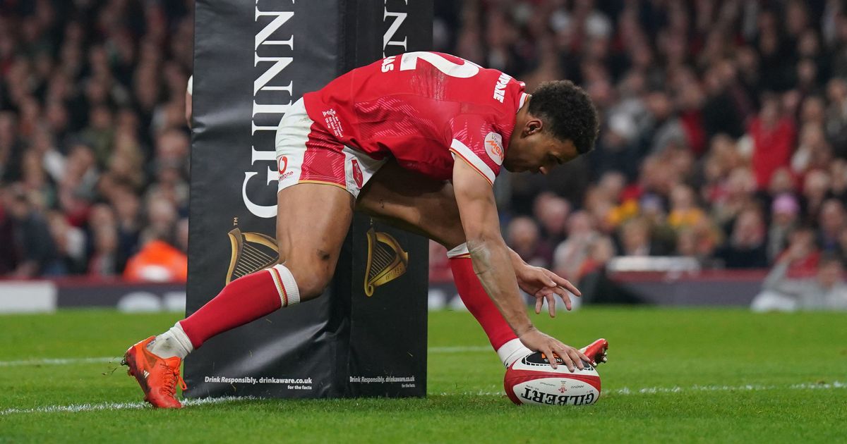 Lions legend picks surprise Welshman in his squad after Gatland singled him out
