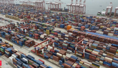 Trump's tariffs loom over American economy as shipments from China fall