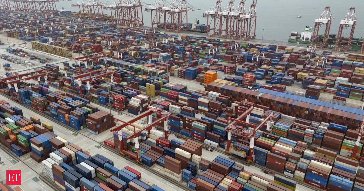 Trump's tariffs loom over American economy as shipments from China fall