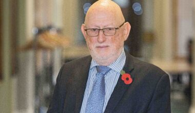 Birmingham bin strike talks - council must not cross equal pay red line, warns commissioner