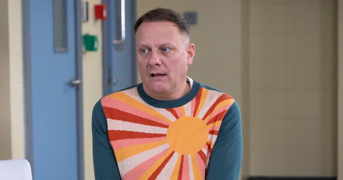 Sean's act against dying woman in Coronation Street as he pledges to save Dylan | Soaps