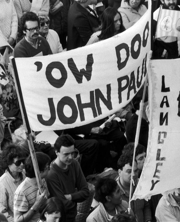 Ow Doo John Paul  a traditional Northern welcome for the Pope