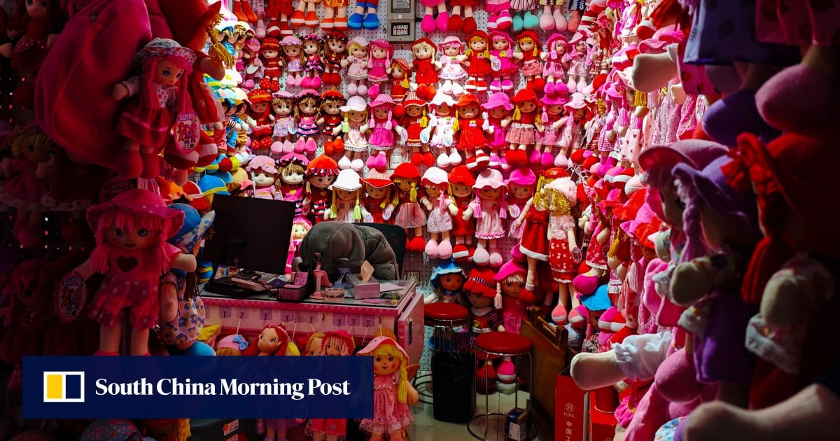 Chinese traders in world’s largest wholesale market adjust to fewer US buyers
