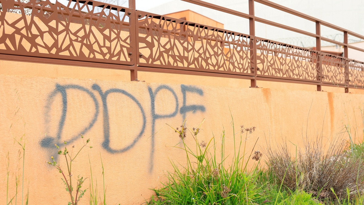 France's prisons are under attack. Here's what we know – Firstpost