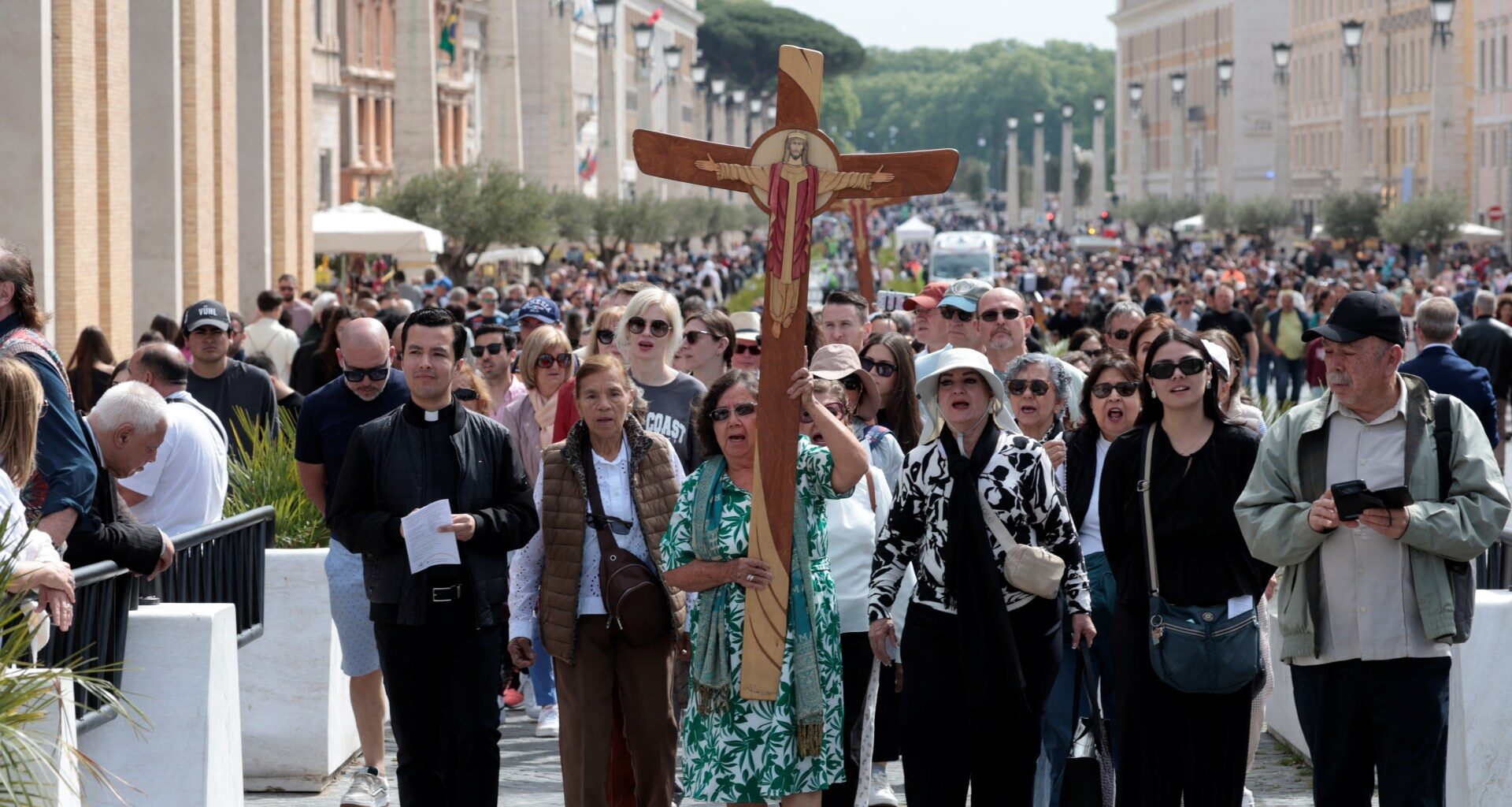 ‘A man of the people’: World reacts to the death of Pope Francis | Religion News
