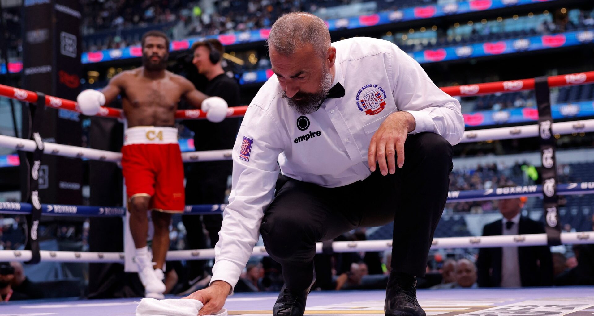 ‘This whole show is a farce’ - Fans fear for Chris Eubank Jr vs Conor Benn as ref forced to wipe down slippery canvas
