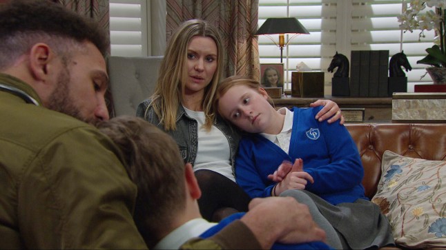 Dawn and Billy tell Clemmie that they are splitting up