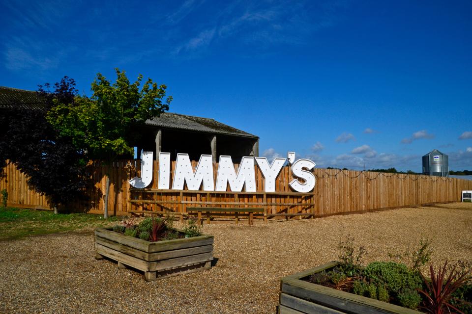 Jimmy's Farm and Wildlife Park sign.