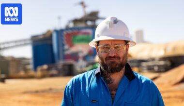 Gold mine mural by artist Vondelini a powerful mental health message for FIFO workers