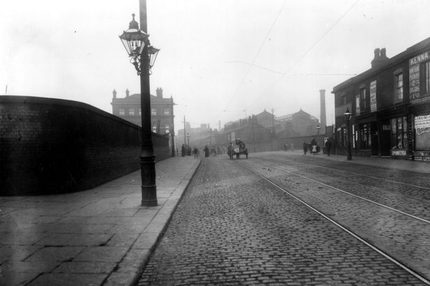 A photograph of Rochdale Road in Collyhurst taken in 1911