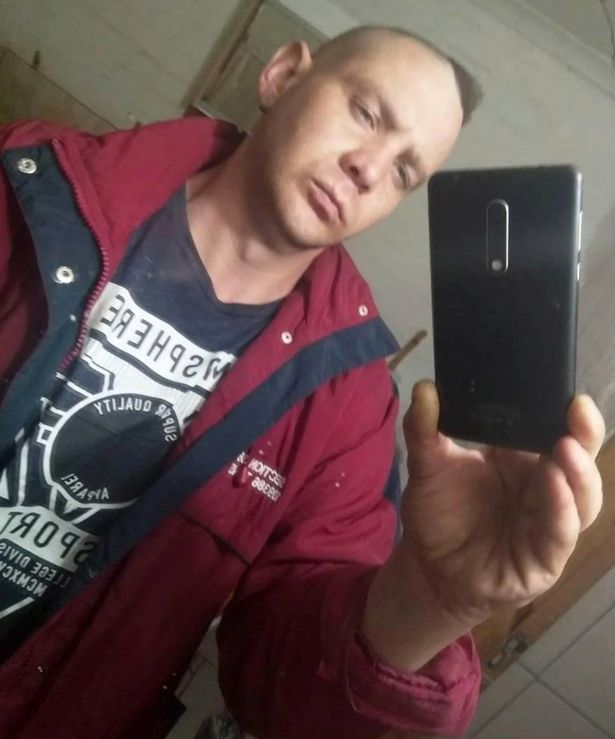 Hugo Ferreira taking a mirror selfie