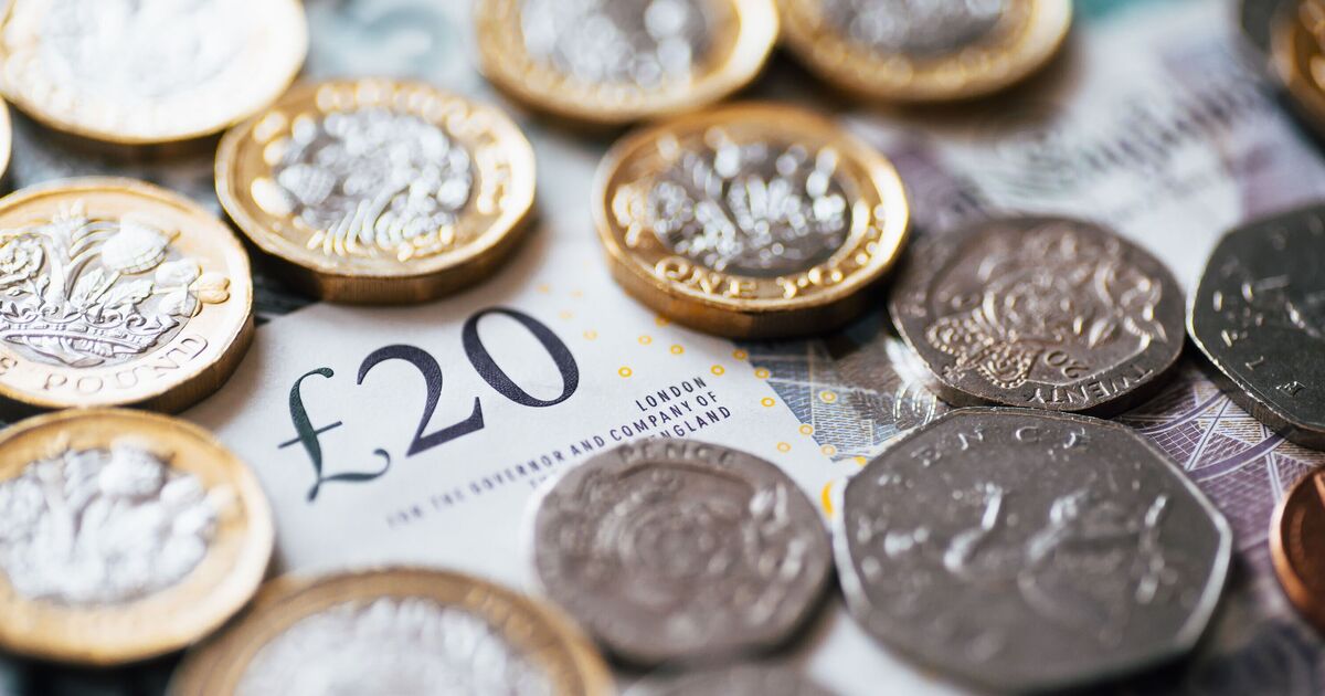 UK minimum wage 2025: Millions of Brits to get £2,500 payrise from April 1 | Personal Finance | Finance