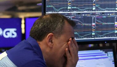 Stock market LIVE: FTSE 100 plunges again after Asia markets crash | World | News