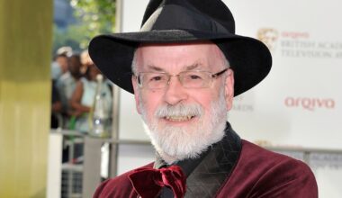 Terry Pratchett's 10 best books ranked - Colour of Magic is not No. 1 | Books | Entertainment